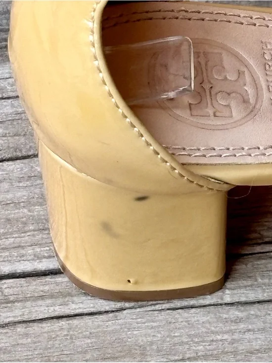 Tory Burch Beige Neutral Patent Leather Ankle Strap Bow Logo Heels Sz 7 - Picture 10 of 10